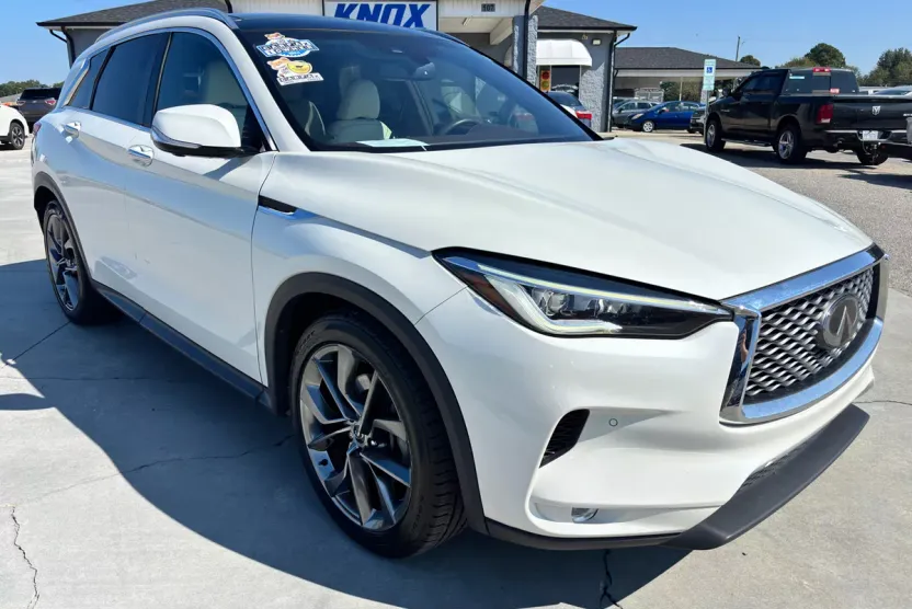 2019 Infiniti QX50 Essential photo 1