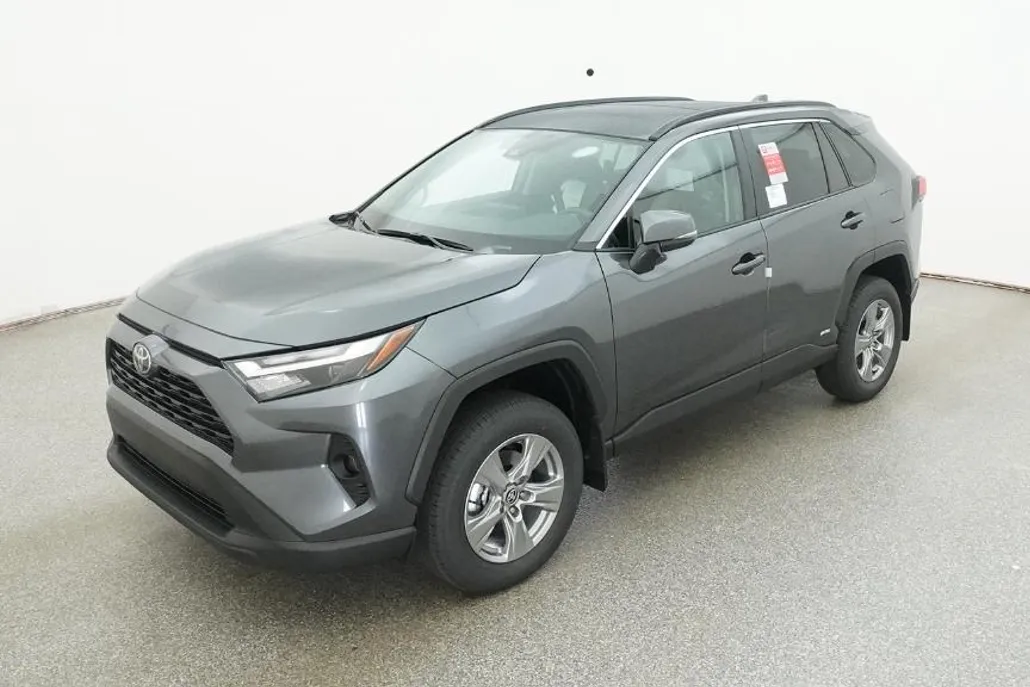 2025 Toyota RAV4 Hybrid XLE photo 1