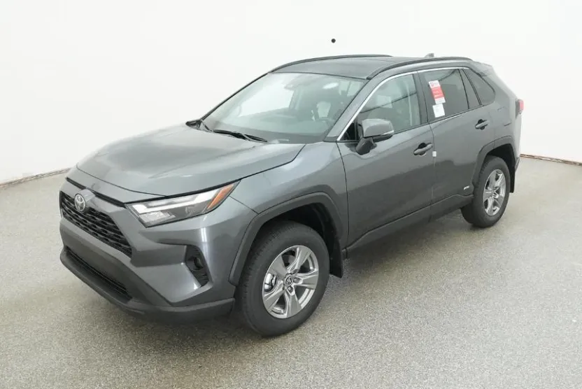 2025 Toyota RAV4 Hybrid XLE photo 1