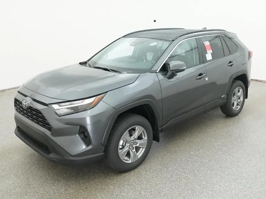 2025 Toyota RAV4 Hybrid XLE photo 1