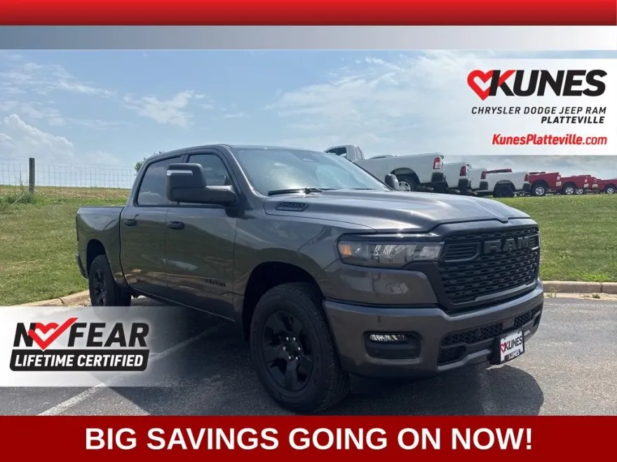 2025 Ram 1500 Tradesman photo 1