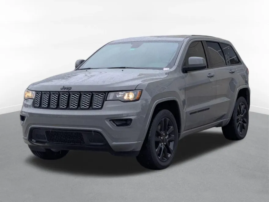 2022 Jeep Cherokee Laredo X photo 1