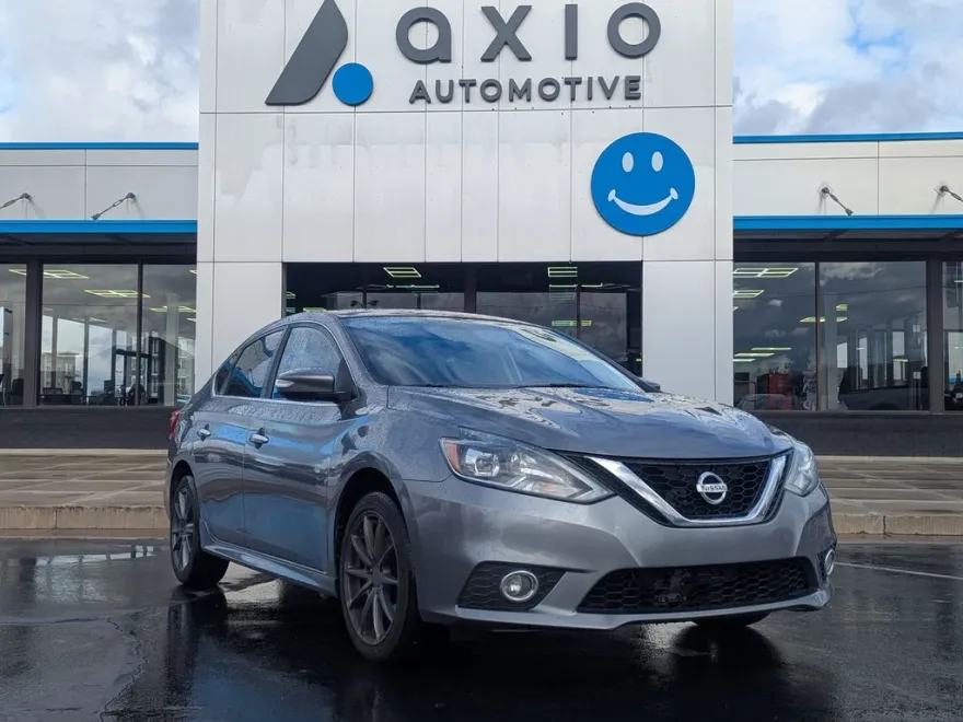2017 Nissan Sentra SR photo 1