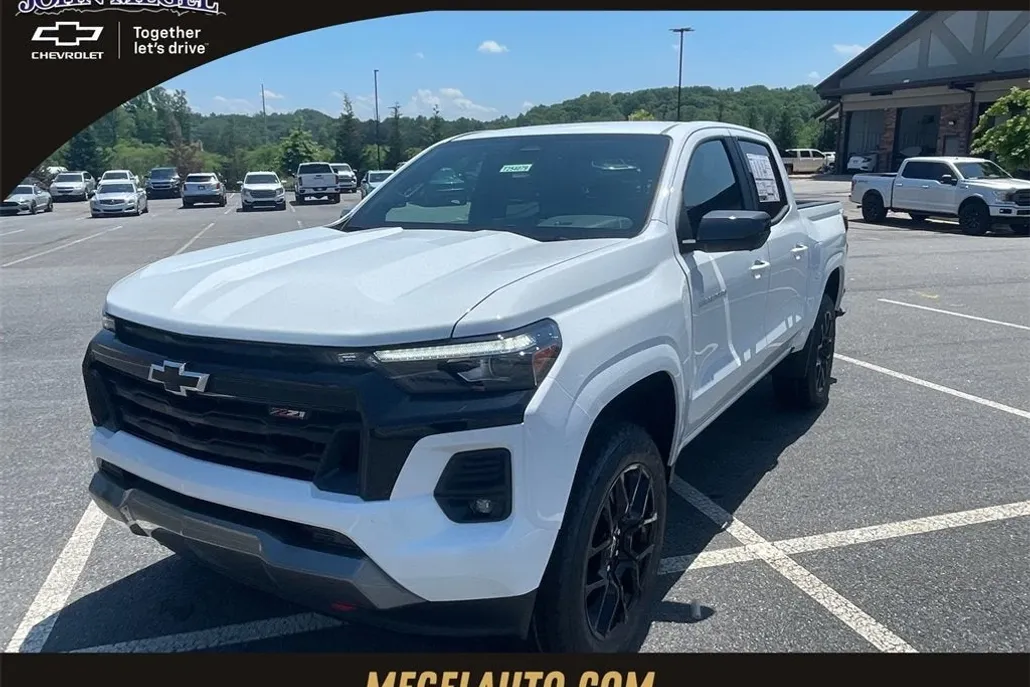 2025 Chevrolet Colorado Z71 photo 1
