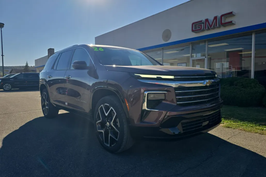 2026 Chevrolet Traverse High Country photo 1