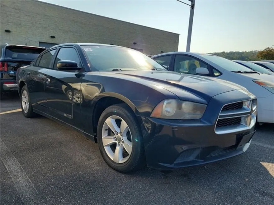 2012 Dodge Charger SE photo 1