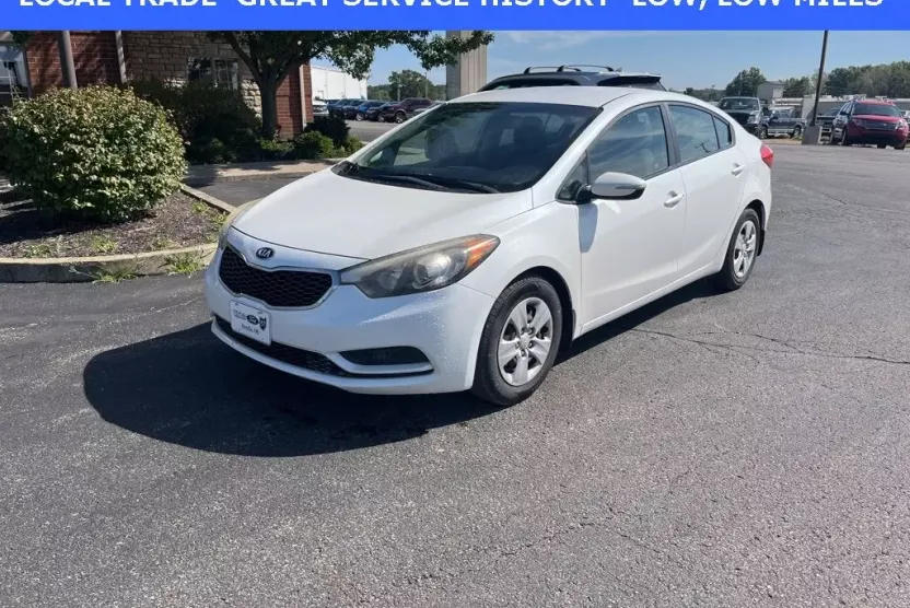 2015 Kia Forte LX photo 1