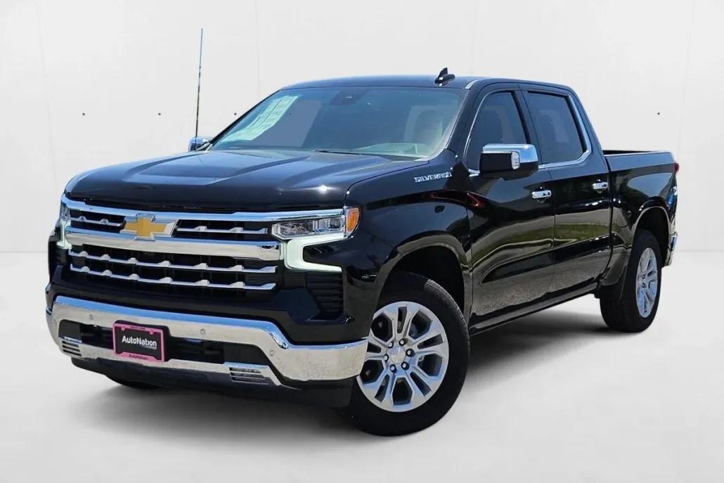 2025 Chevrolet Silverado 1500 LTZ photo 1