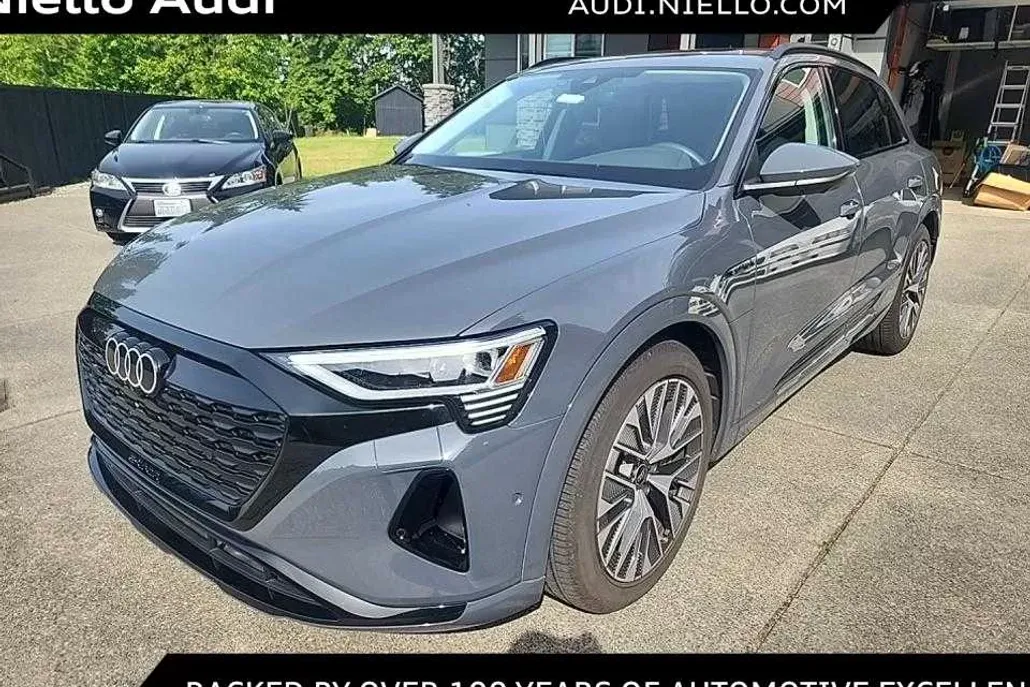 2024 Audi Q8 E-tron Premium Plus photo 1