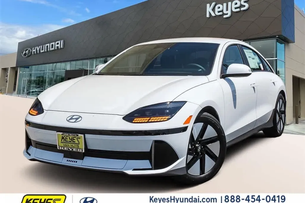 2025 Hyundai Ioniq 6 SE photo 1