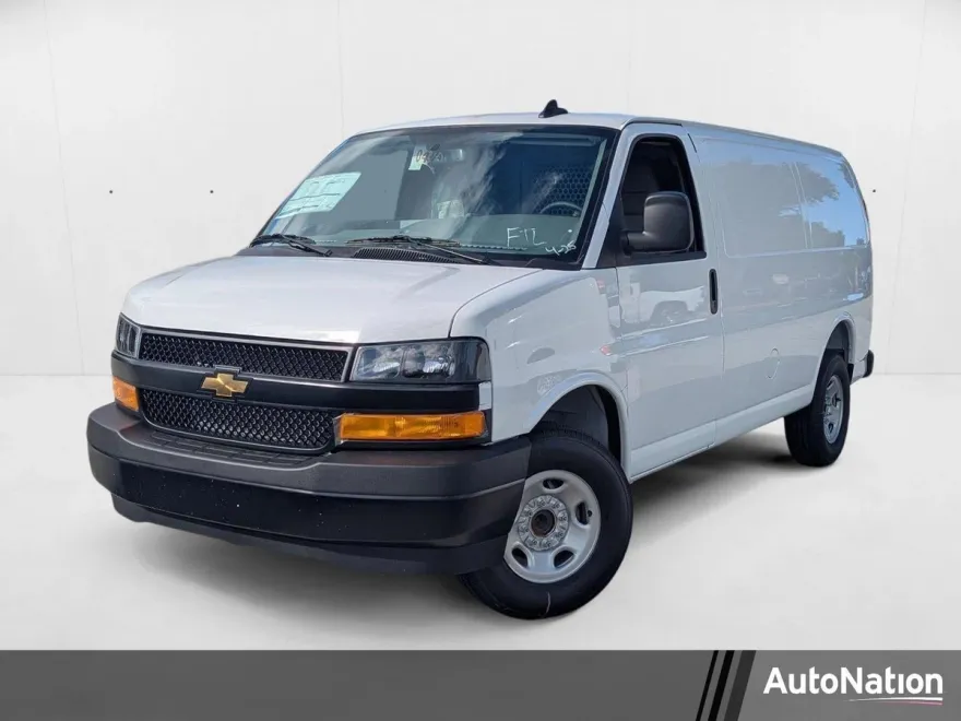 2025 Chevrolet Express Cargo 2500 Base photo 1