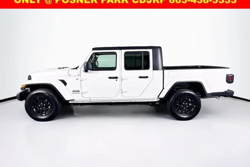 2023 Jeep Gladiator Overland photo 1