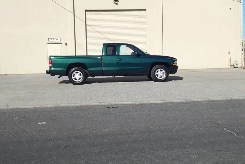 2000 Dodge Dakota SLT Plus photo 1