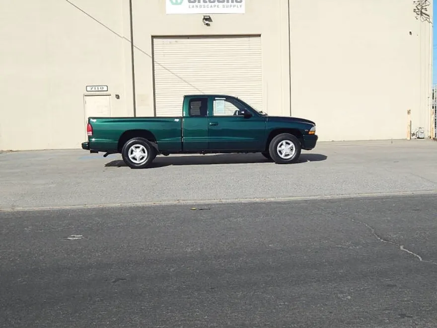 2000 Dodge Dakota SLT Plus photo 1