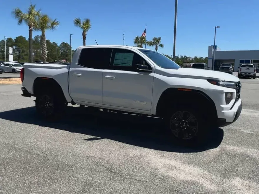 2025 Gmc Canyon Elevation photo 1