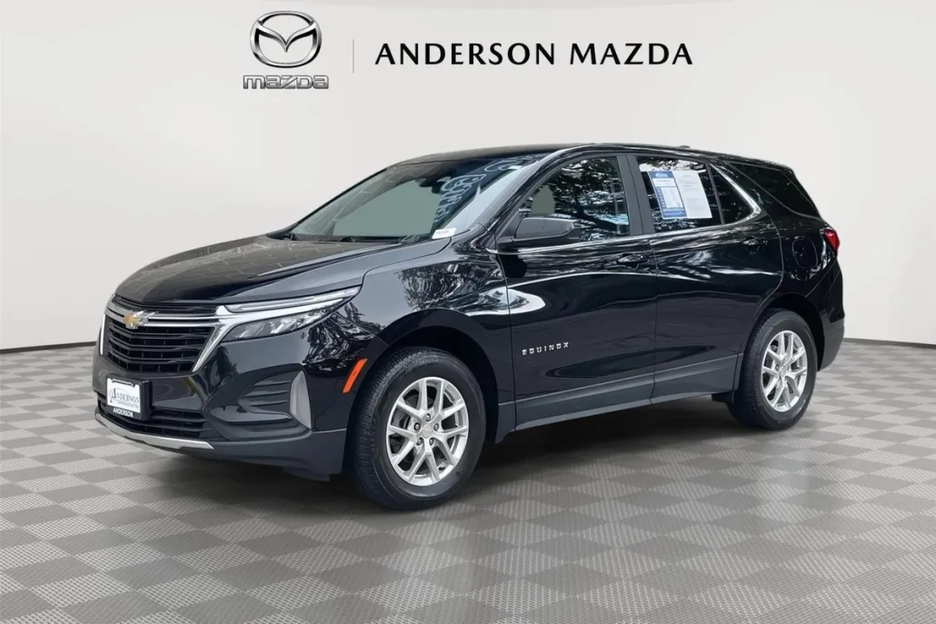 2023 Chevrolet Equinox LT photo 1