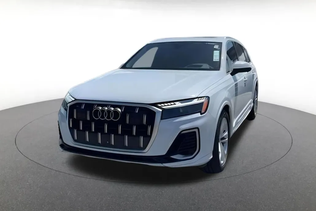 2025 Audi Q7 55 Prestige photo 1