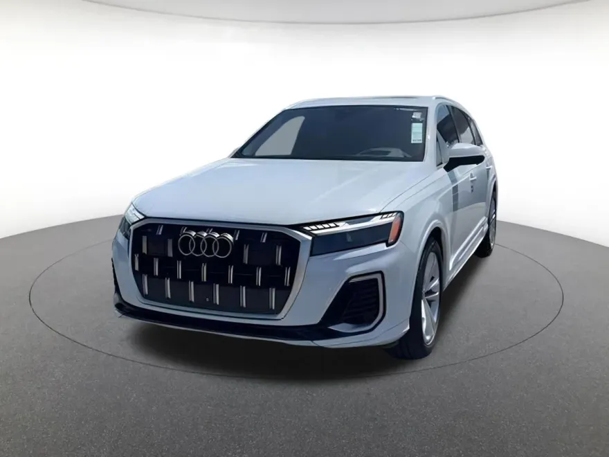 2025 Audi Q7 55 Prestige photo 1