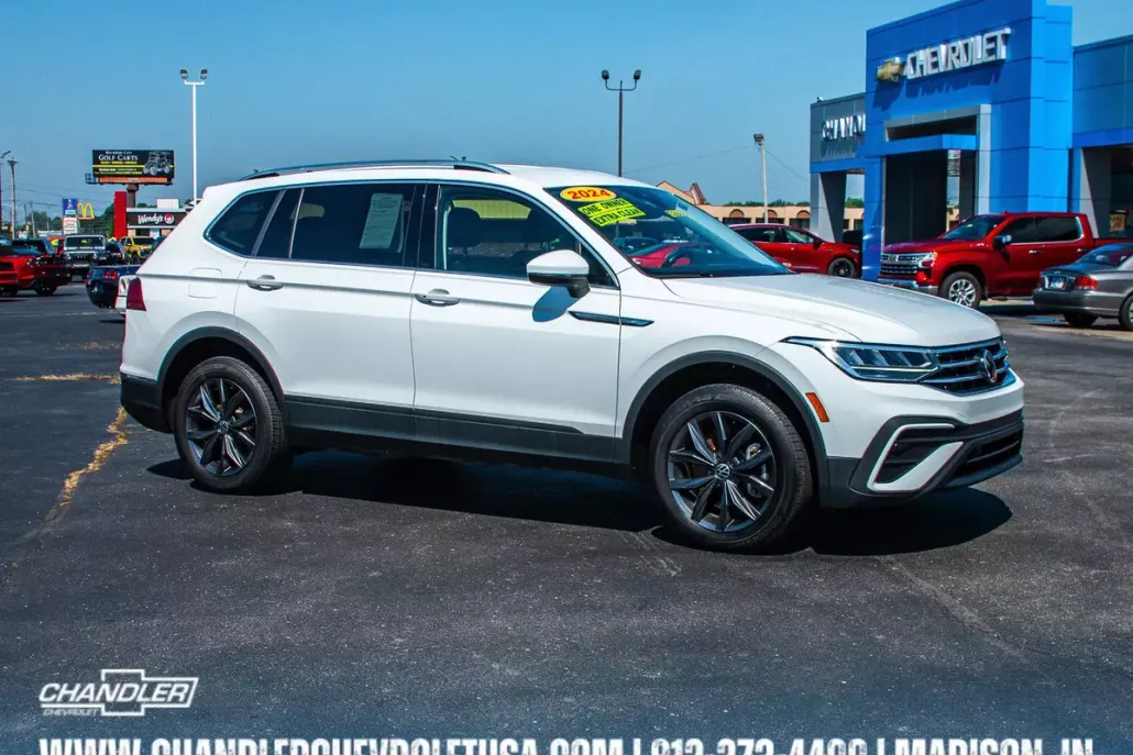 2024 Volkswagen Tiguan SE Wolfsburg Edition photo 1