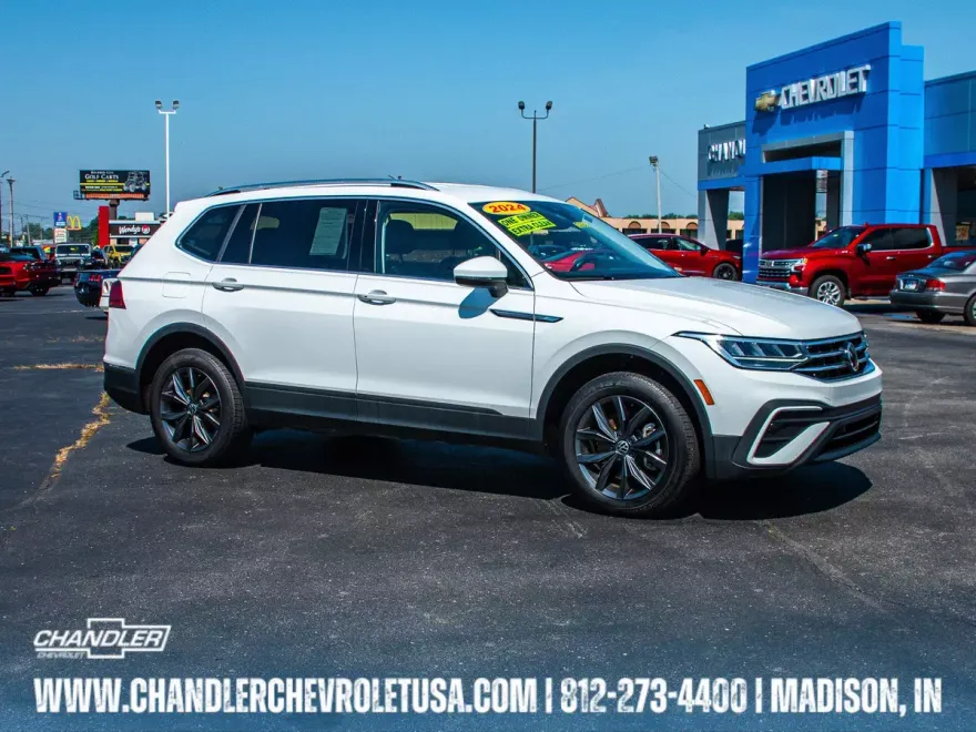 2024 Volkswagen Tiguan SE Wolfsburg Edition photo 1