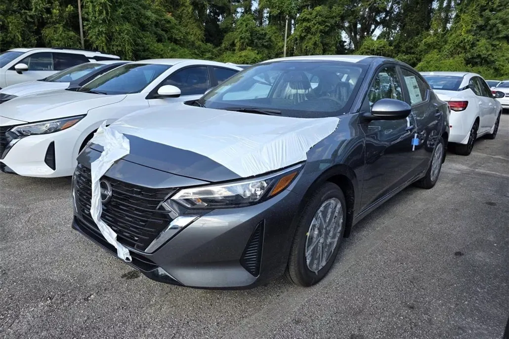 2025 Nissan Sentra SV photo 1