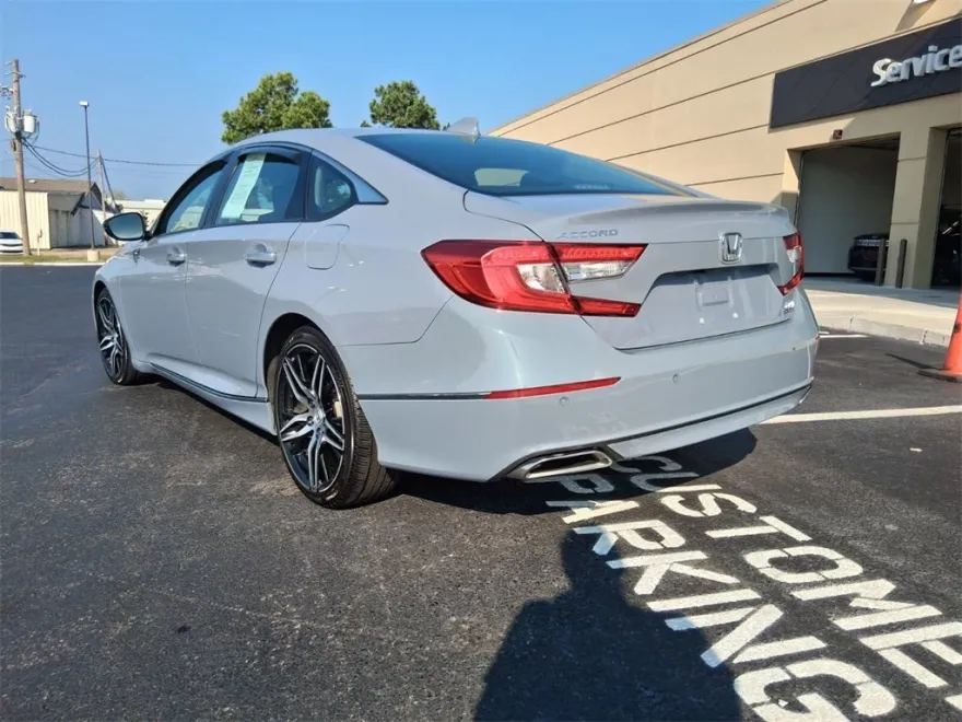 2021 Honda Accord Touring 2.0T photo 1