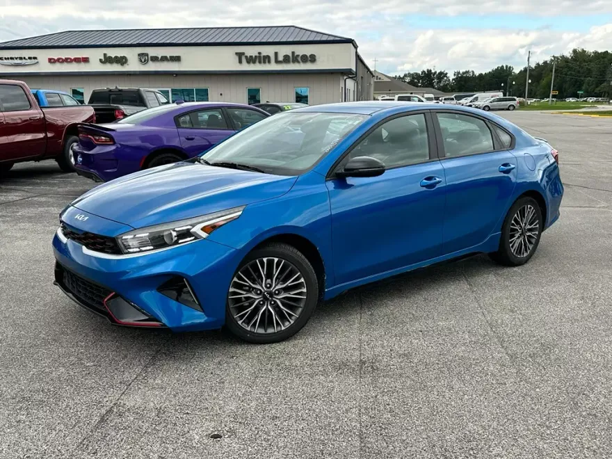 2023 Kia Forte GT-Line photo 1