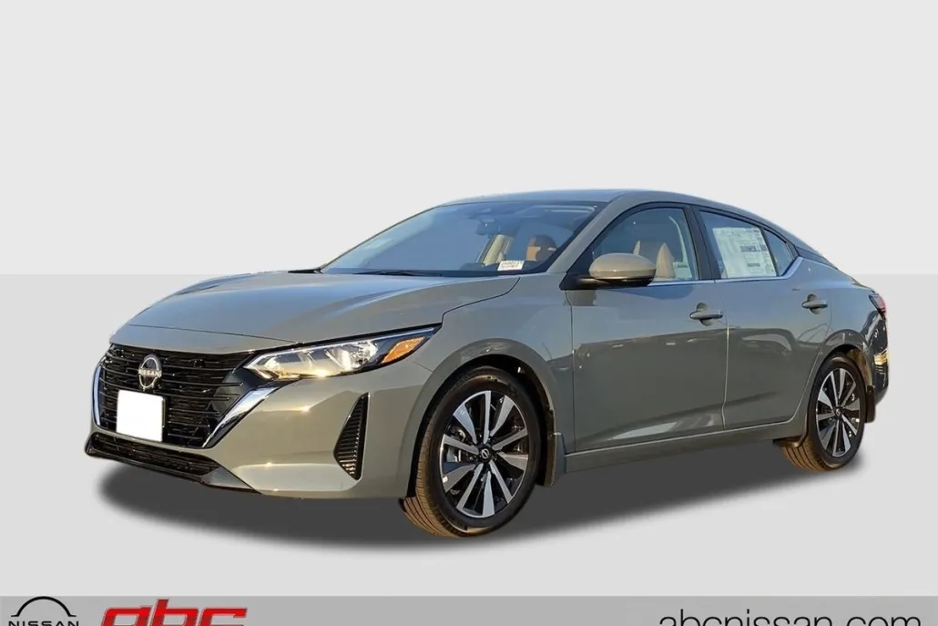 2025 Nissan Sentra SV photo 1