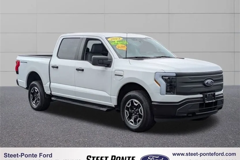 2023 Ford F-150 Lightning photo 1