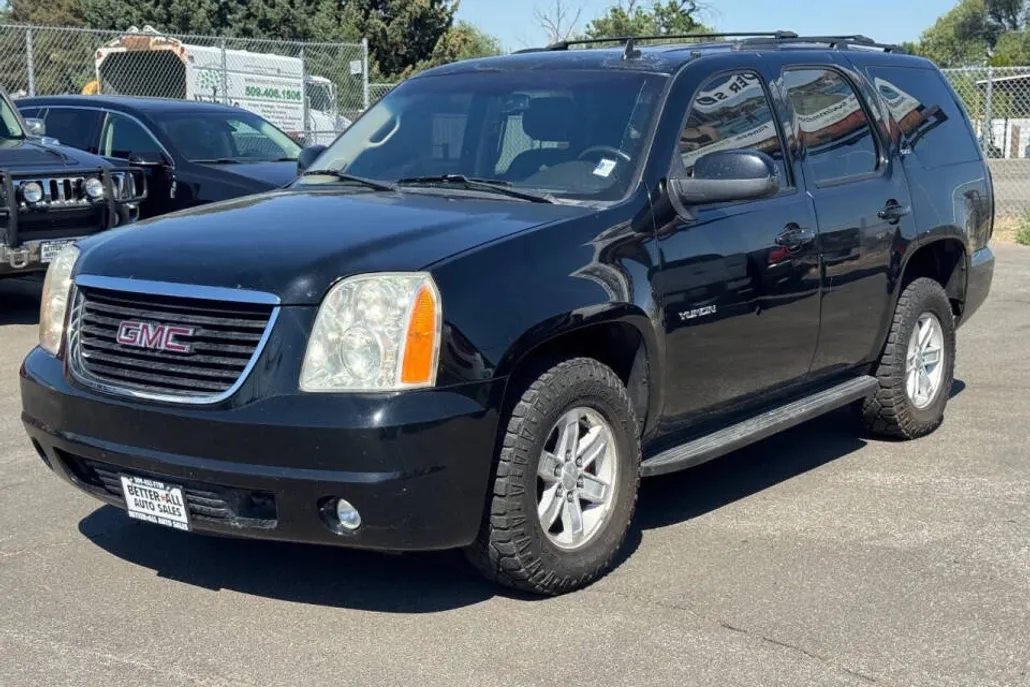 2009 Gmc Yukon SLE photo 1