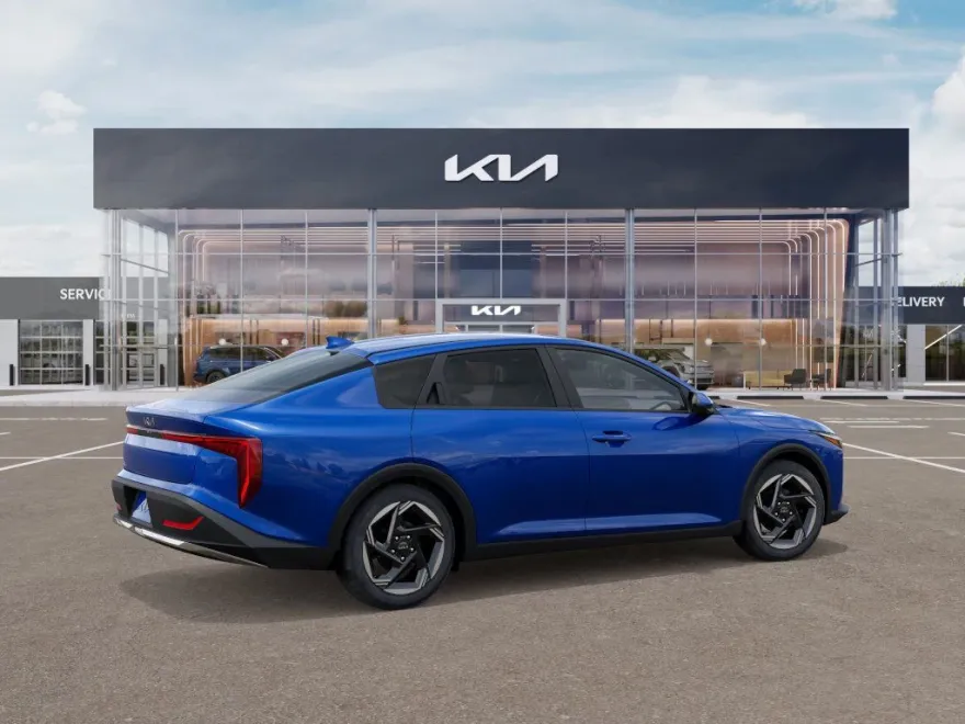 2025 Kia K4 EX photo 1