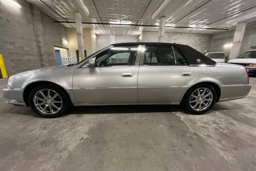 2008 Cadillac DTS Performance photo 1