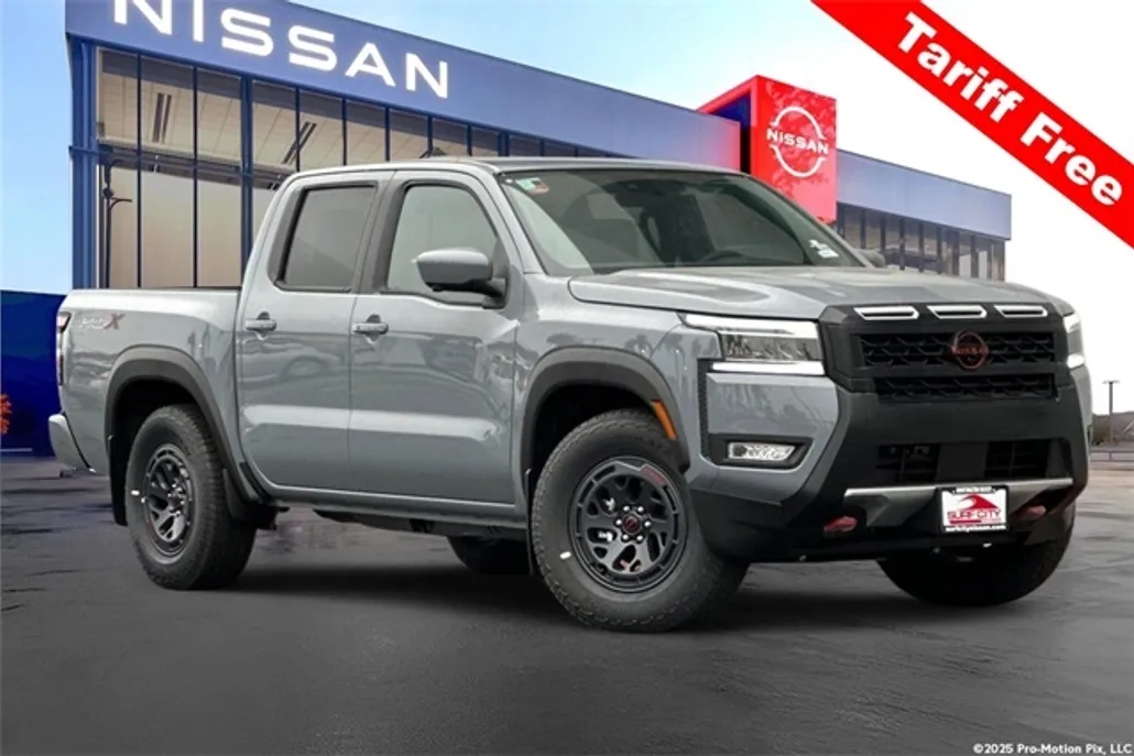 2025 Nissan Frontier PRO-X photo 1