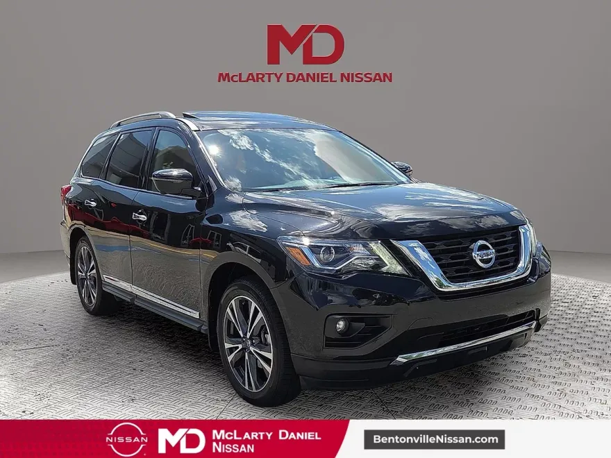2020 Nissan Pathfinder Platinum photo 1