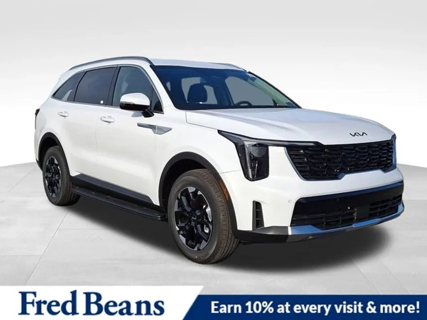 2025 Kia Sorento S photo 1