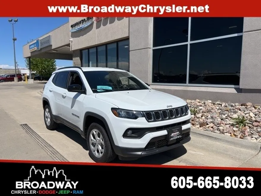 2024 Jeep Compass Latitude photo 1
