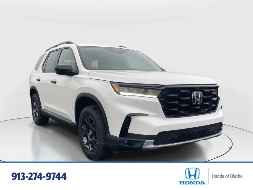 2025 Honda Pilot TrailSport photo 1