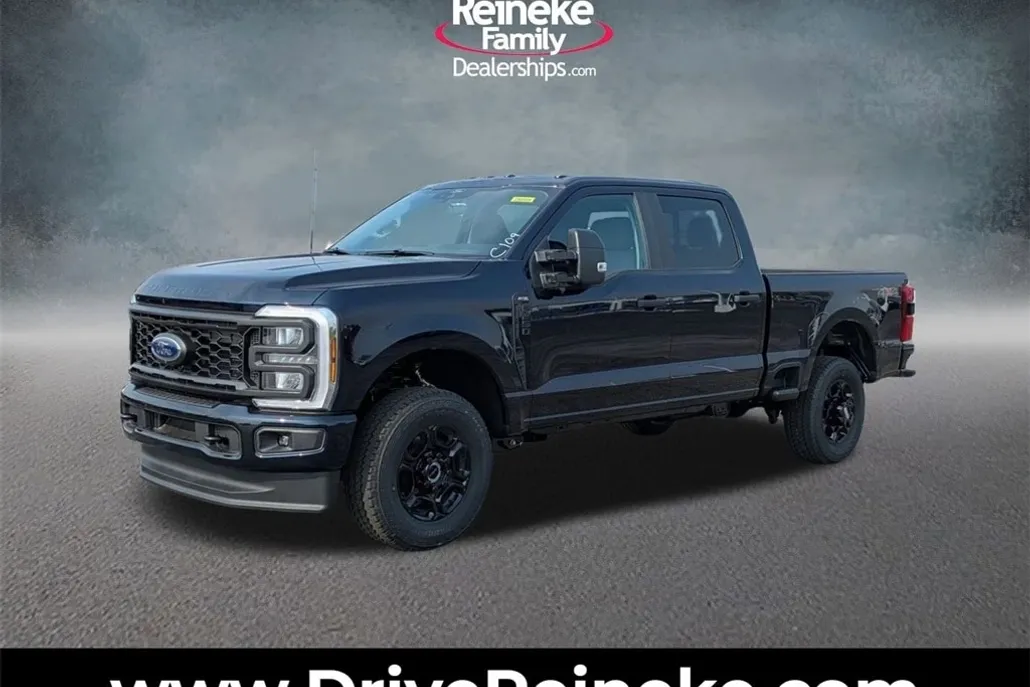 2025 Ford F-250 photo 1