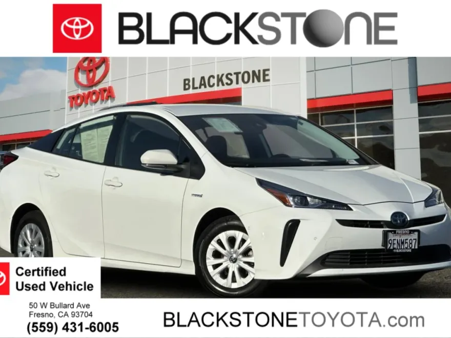 2021 Toyota Prius L Eco photo 1