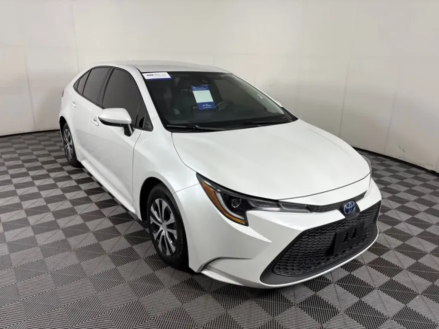 2022 Toyota Corolla Hybrid LE photo 1