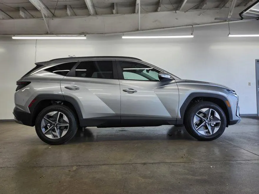 2025 Hyundai Tucson SEL Convenience photo 1