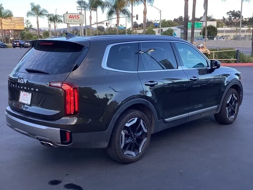 2025 Kia Telluride S photo 1