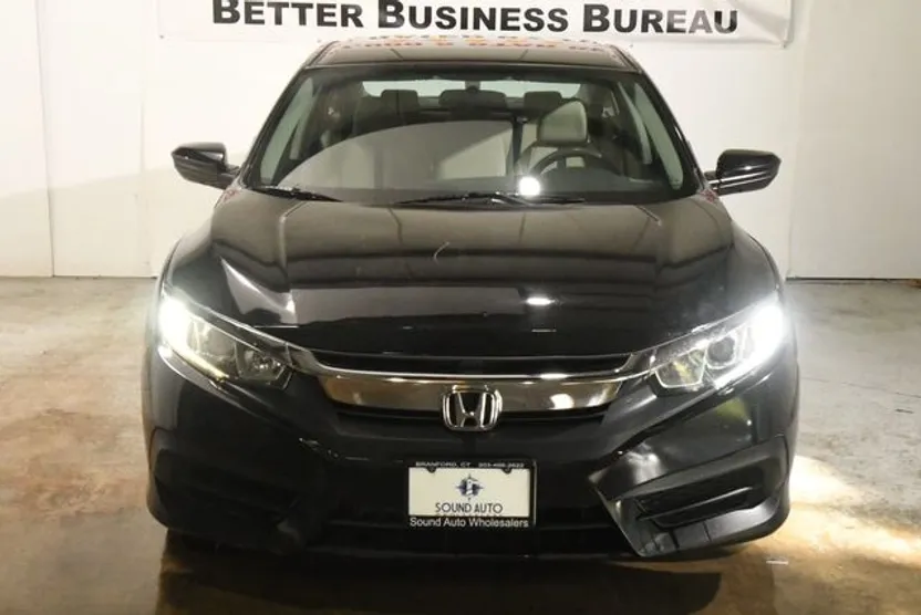 2018 Honda Civic LX photo 1