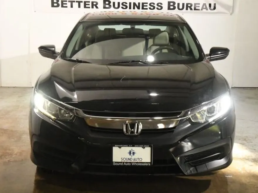 2018 Honda Civic LX photo 1
