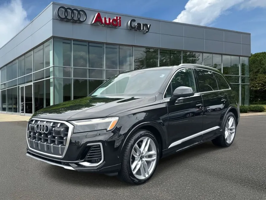 2025 Audi Q7 55 Premium Plus photo 1