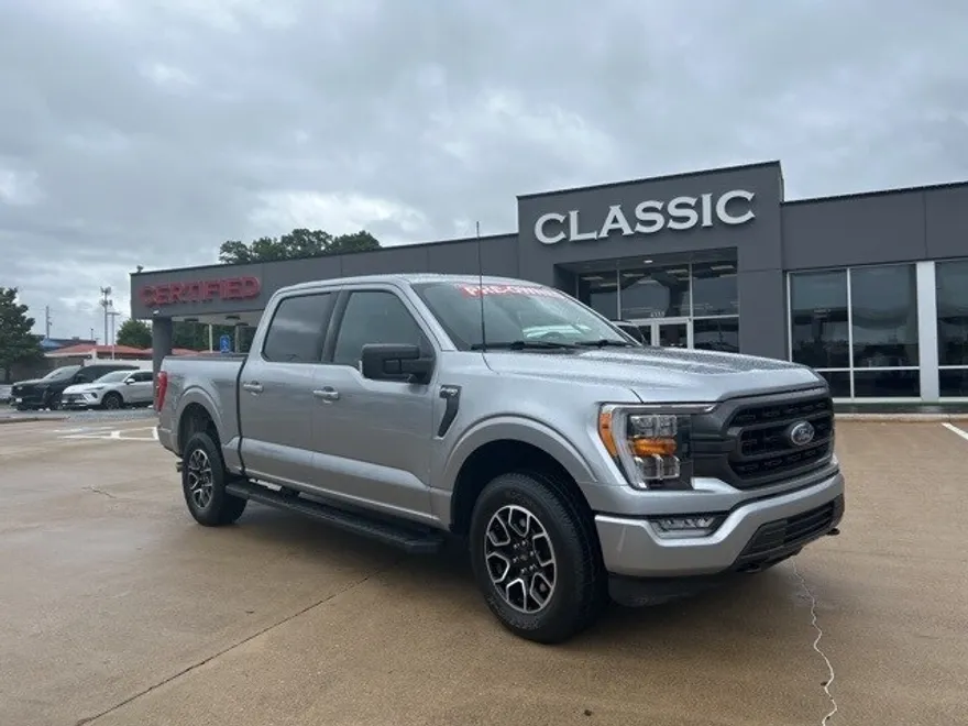 2023 Ford F-150 XL photo 1