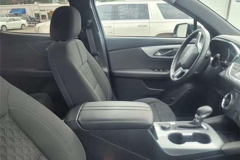 2022 Chevrolet Blazer 2LT photo 1
