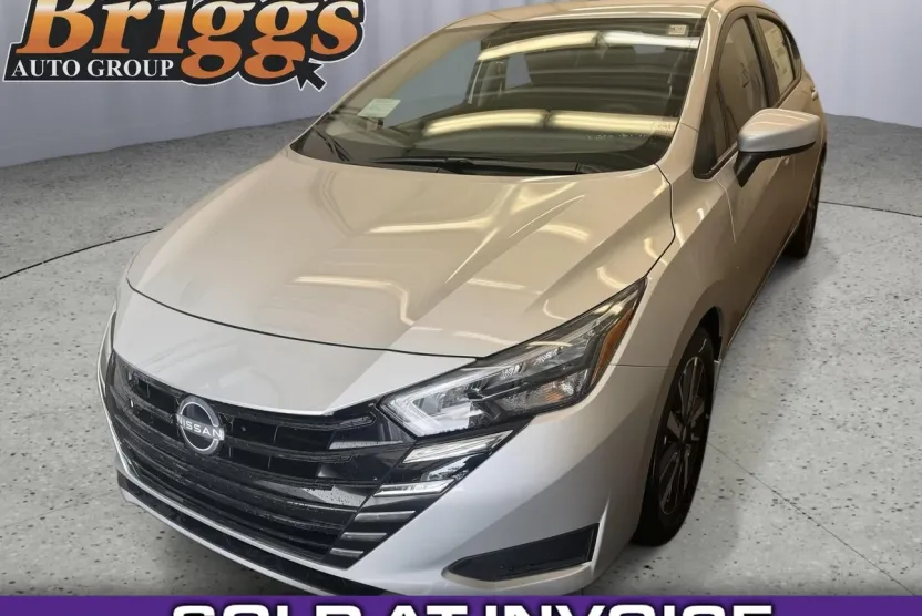 2025 Nissan Versa SV photo 1