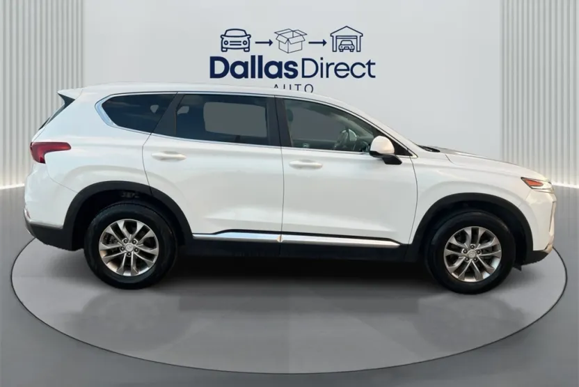2020 Hyundai Santa Fe SE photo 1