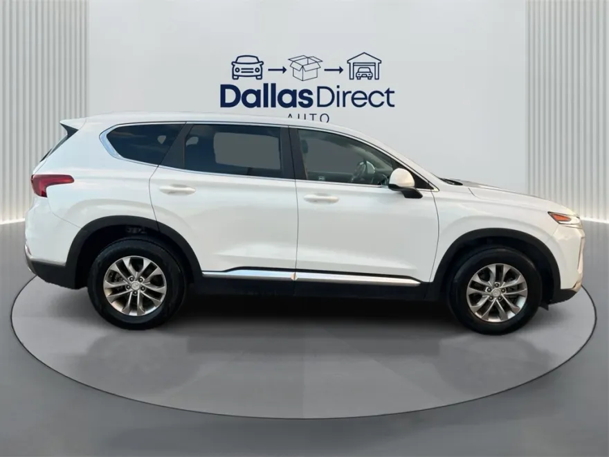 2020 Hyundai Santa Fe SE photo 1